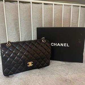 Black designer quilted bag perfect 1:1 condition